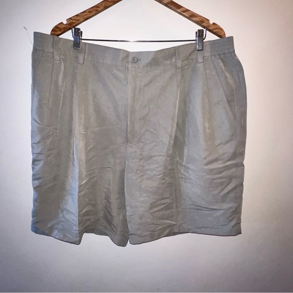 Arnold Palmer Golf Shorts ~ Size 42 ~ 5.5 Inch Length ~ NEW ~ Tan